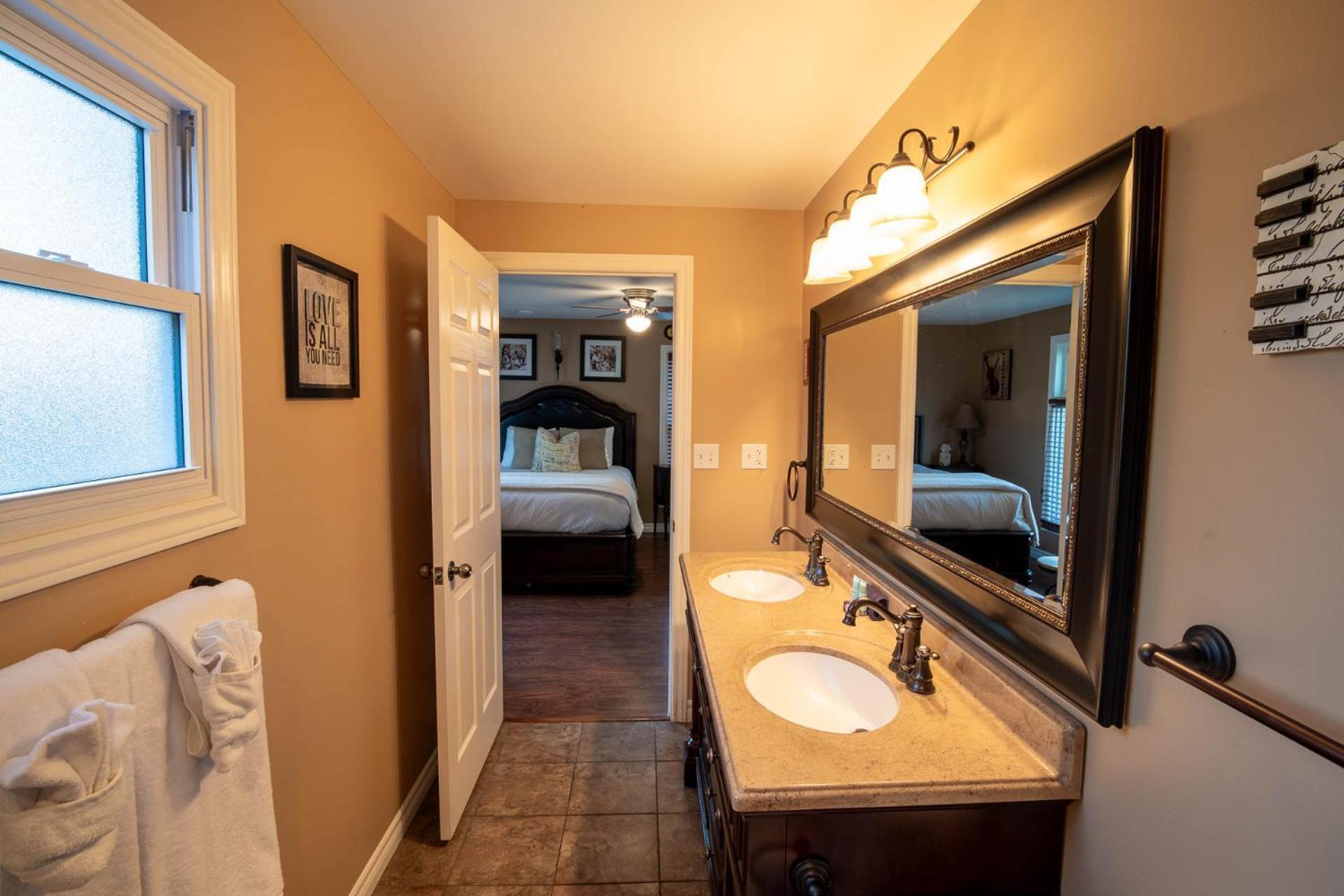 Heart And Soul Inn Kingsville Екстер'єр фото